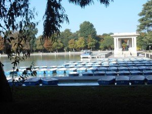 Boats on the lake at El Retiro